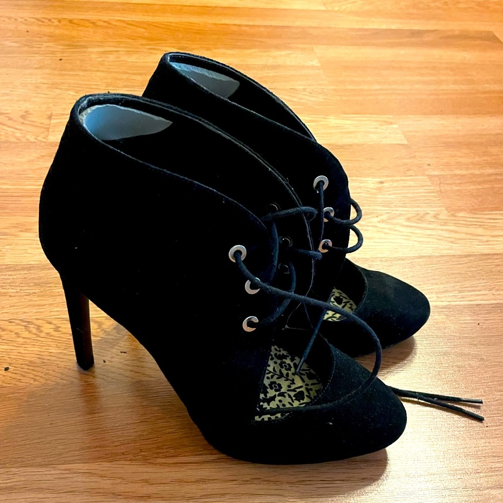 Nine West Stiletto Closed Toe Bootie
